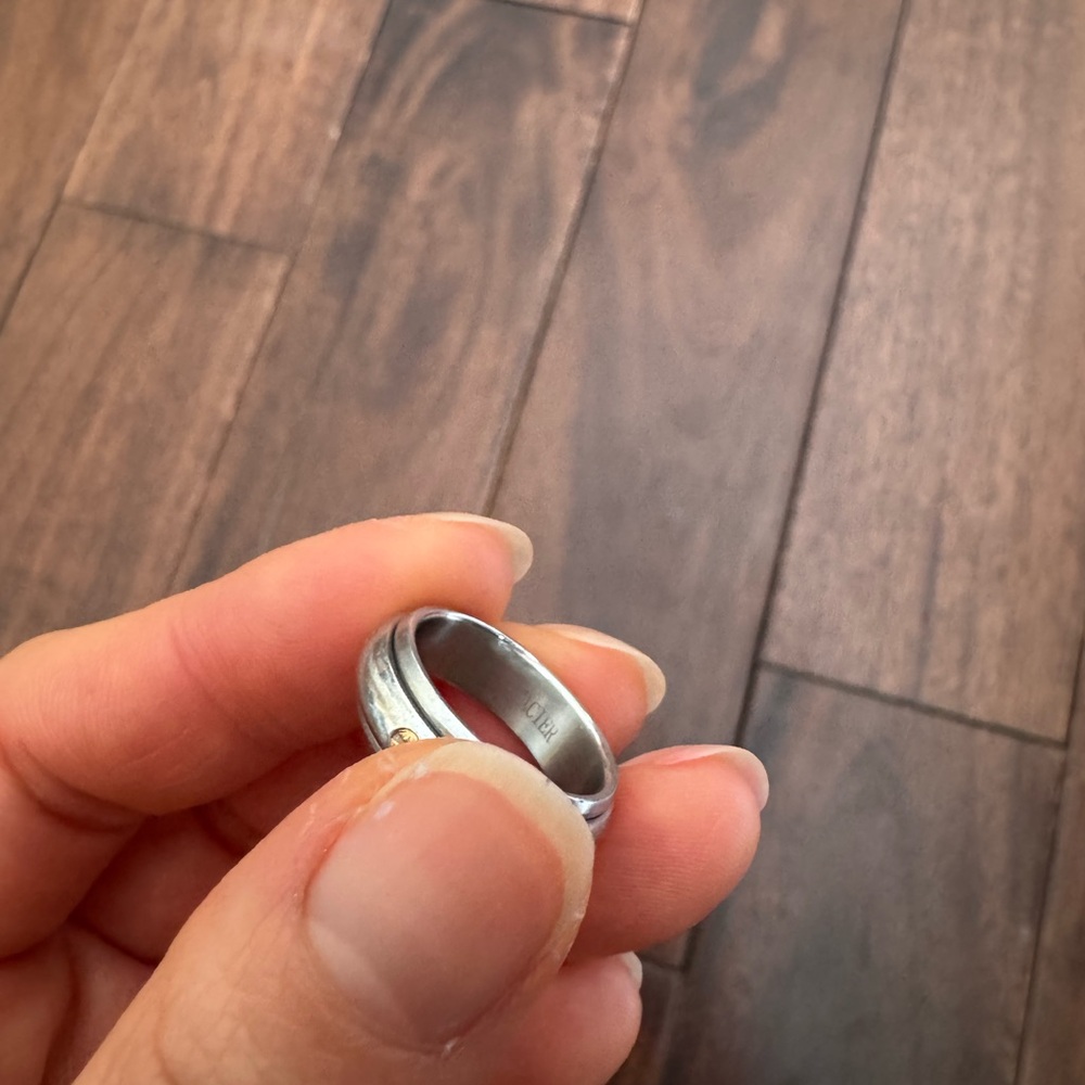 Fidget Ring - Picture 2 of 3